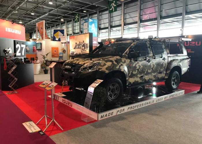 Isuzu au salon militaire EUROSATORY